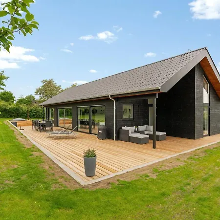 Holiday Caris - 950m From The Sea In Se Jutland By Interhome Holiday home