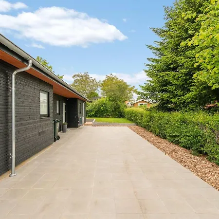 Holiday Caris - 950m From The Sea In Se Jutland By Interhome * Hejls