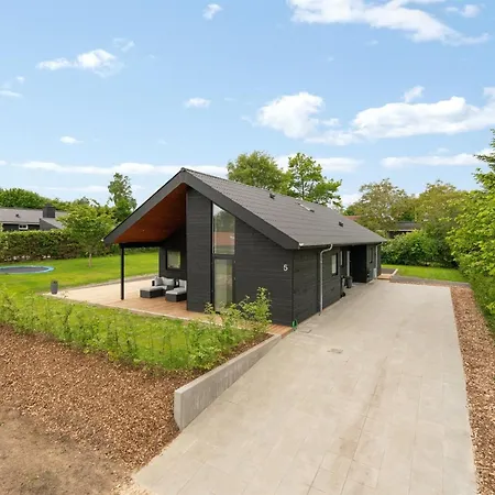 Holiday Caris - 950m From The Sea In Se Jutland By Interhome * Hejls
